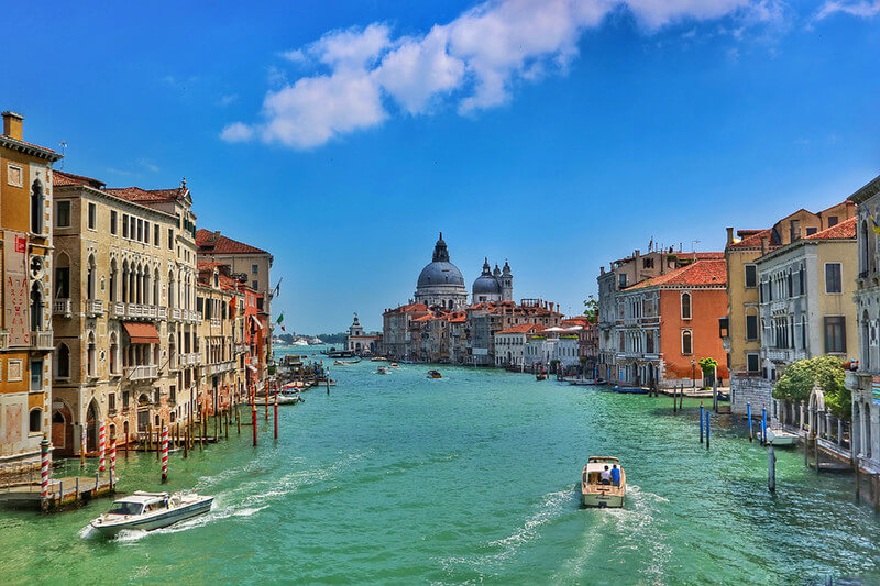 意大利旅游攻略,沦陷在迷之甜蜜的世界里——威尼斯小城
