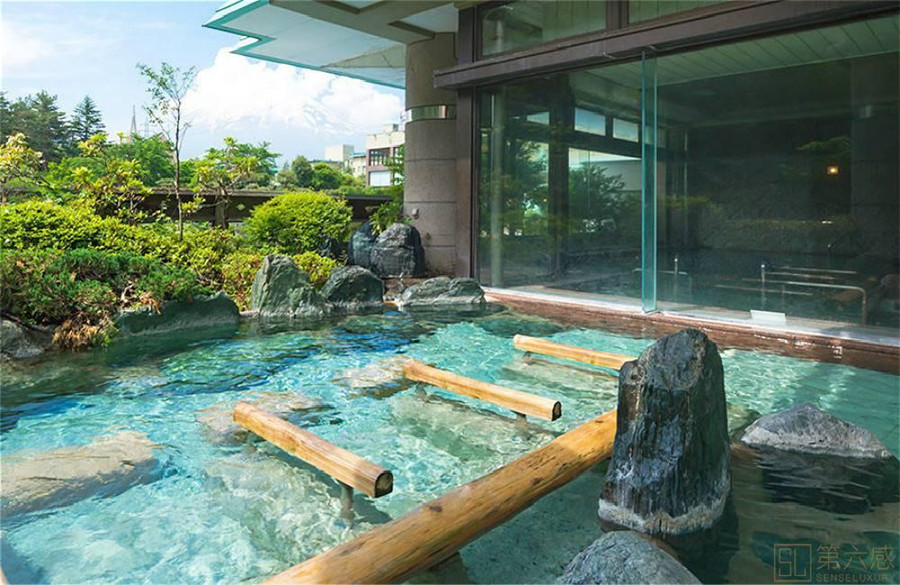 富士山附近的温泉酒店图片